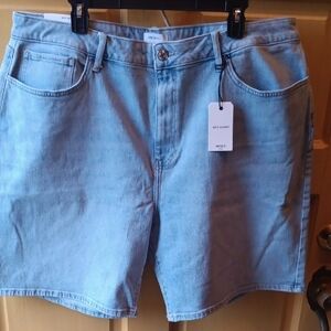 Women’s Light Blue Denim Jean Shorts - Casual 90's Fit